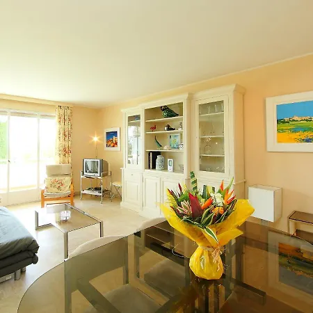 Alexandra Palace-3 By Interhome *